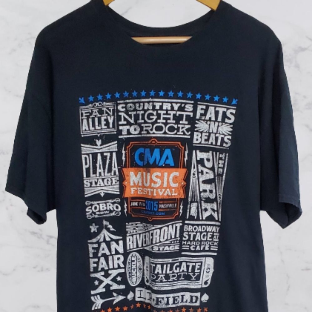 ☆CMA Music Festival☆ 2015 Men's Sovenier Graphic Tee